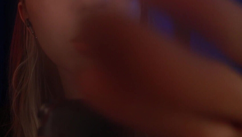 frivvifox Tascam *Muah* Kisses & Finger Nibbles ~ (Patreon)