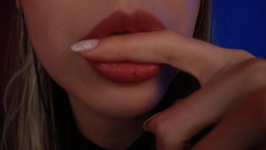 frivvifox Tascam *Muah* Kisses & Finger Nibbles ~ (Patreon)