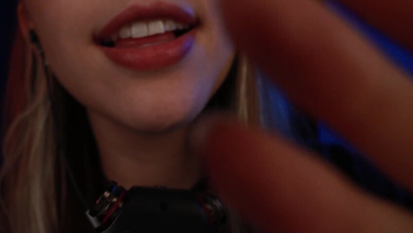 frivvifox Tascam *Muah* Kisses & Finger Nibbles ~ (Patreon)