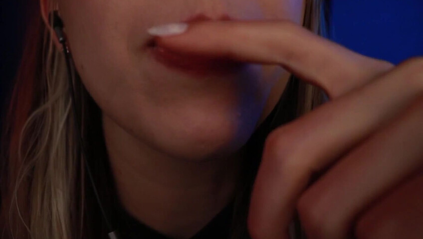 frivvifox Tascam *Muah* Kisses & Finger Nibbles ~ (Patreon)