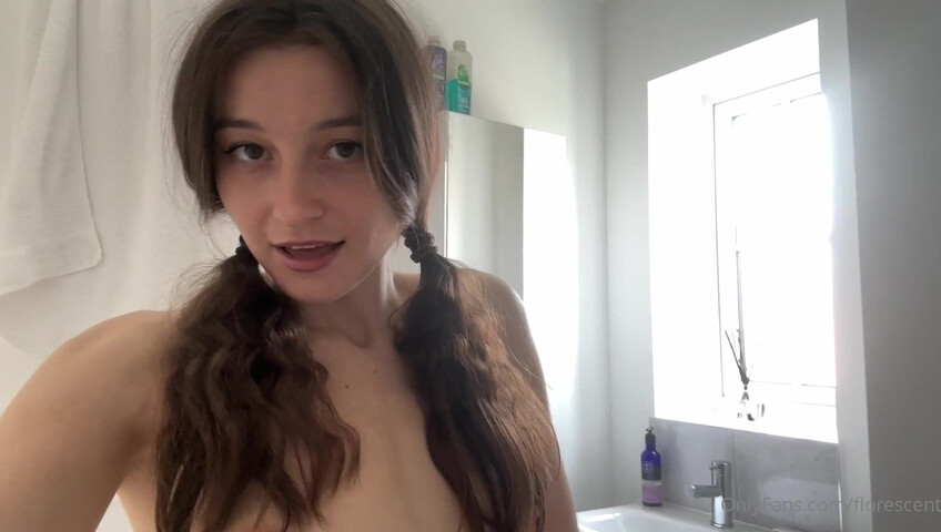 2023 - 04 - 30 - Florescent - Immersive Up Close Shower [POOTIE]