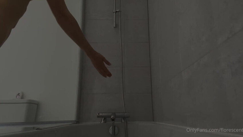 Florescent - Immersive Up Close Shower