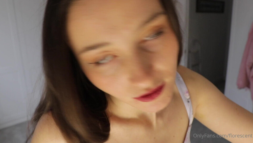 Florescent - Face-timing me as I Getting Ready In My Dressing Room Roleplay