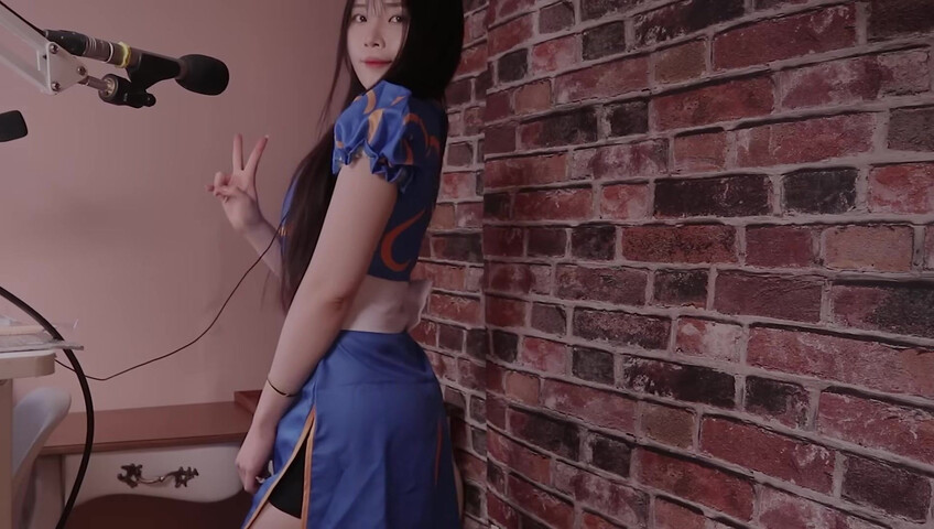 ASMR - Filming Outfit Lookbook & Behind-the-Scenes Chat