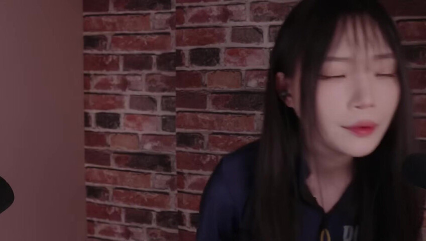 ASMR - Filming Outfit Lookbook & Behind-the-Scenes Chat