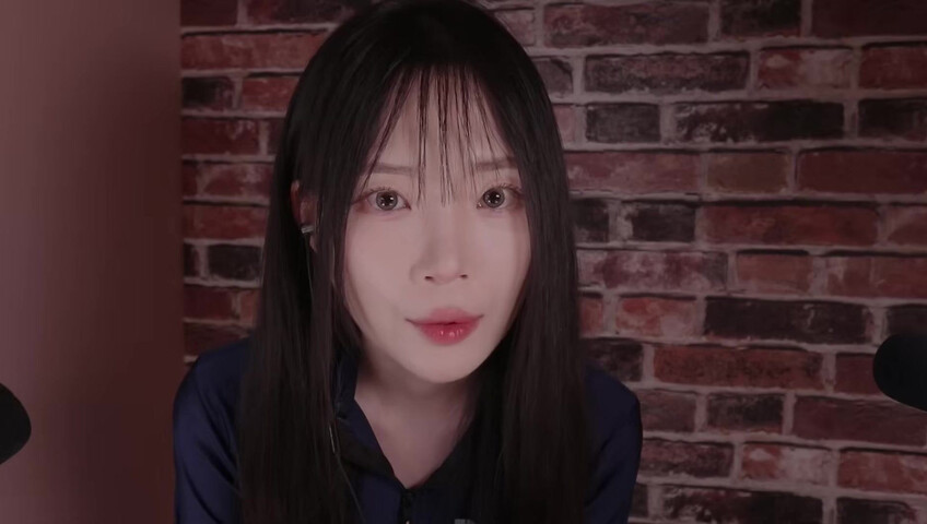 ASMR - Filming Outfit Lookbook & Behind-the-Scenes Chat