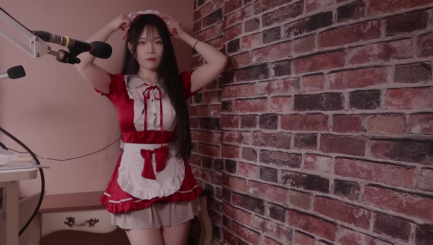 ASMR - Filming Outfit Lookbook & Behind-the-Scenes Chat