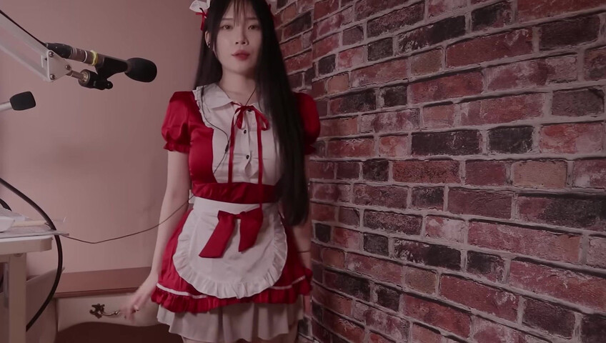 ASMR - Filming Outfit Lookbook & Behind-the-Scenes Chat