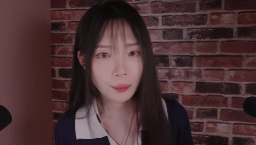 ASMR - Filming Outfit Lookbook & Behind-the-Scenes Chat