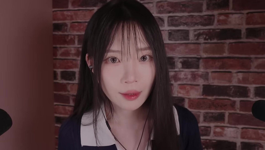 ASMR - Filming Outfit Lookbook & Behind-the-Scenes Chat