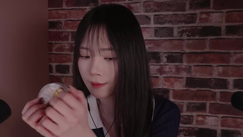 ASMR - Filming Outfit Lookbook & Behind-the-Scenes Chat