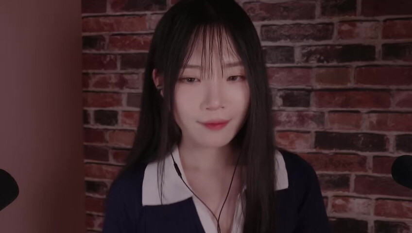 ASMR - Filming Outfit Lookbook & Behind-the-Scenes Chat