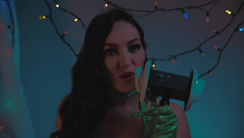 ASMR - I AM MISS GRINCH! (Christmas themed role play)