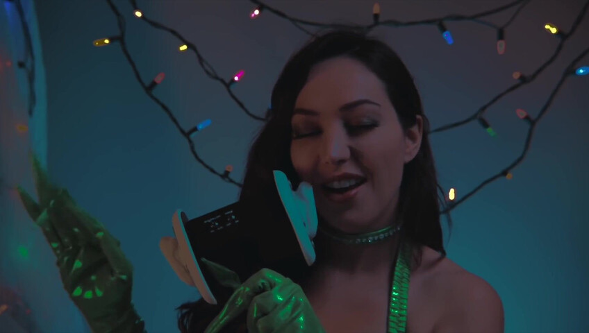 ASMR - I AM MISS GRINCH! (Christmas themed role play)