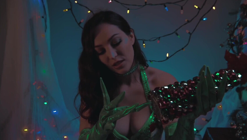 ASMR - I AM MISS GRINCH! (Christmas themed role play)