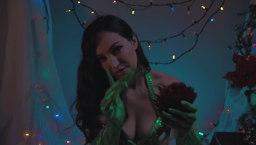 ASMR - I AM MISS GRINCH! (Christmas themed role play)