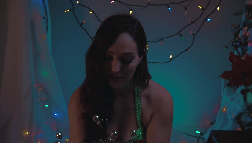 ASMR - I AM MISS GRINCH! (Christmas themed role play)