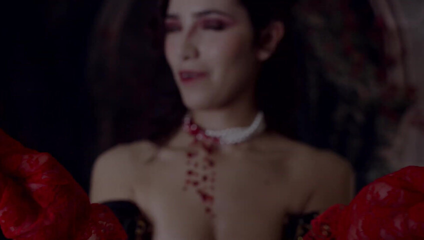 ASMR Glow - Sharon Dubois 2024-11-31 ASMR for members A Vampire Hypnotizes You