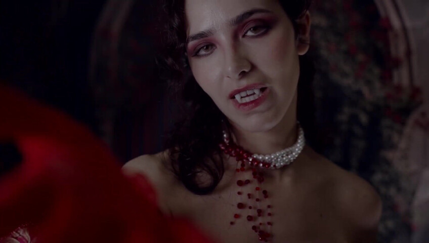 ASMR Glow - Sharon Dubois 2024-11-31 ASMR for members A Vampire Hypnotizes You