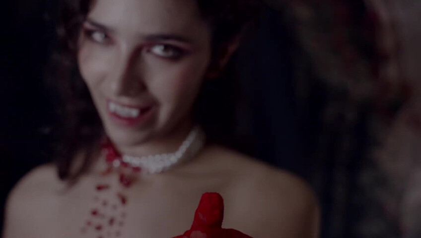 ASMR Glow - Sharon Dubois 2024-11-31 ASMR for members A Vampire Hypnotizes You