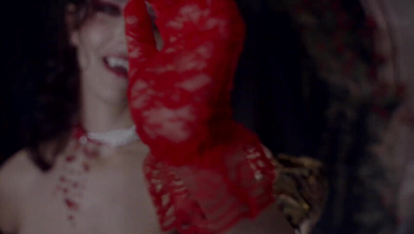 ASMR Glow - Sharon Dubois 2024-11-31 ASMR for members A Vampire Hypnotizes You