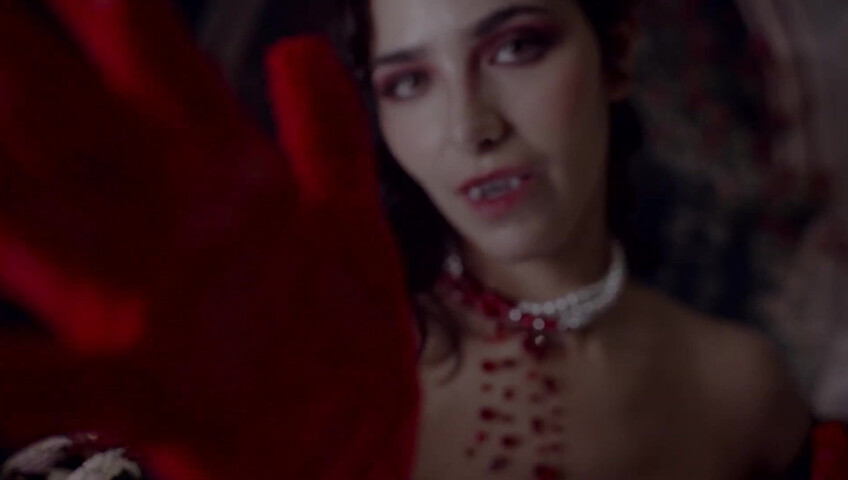 ASMR Glow - Sharon Dubois 2024-11-31 ASMR for members A Vampire Hypnotizes You