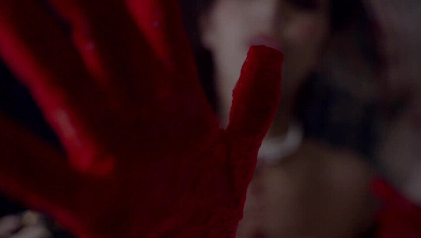 ASMR Glow - Sharon Dubois 2024-11-31 ASMR for members A Vampire Hypnotizes You