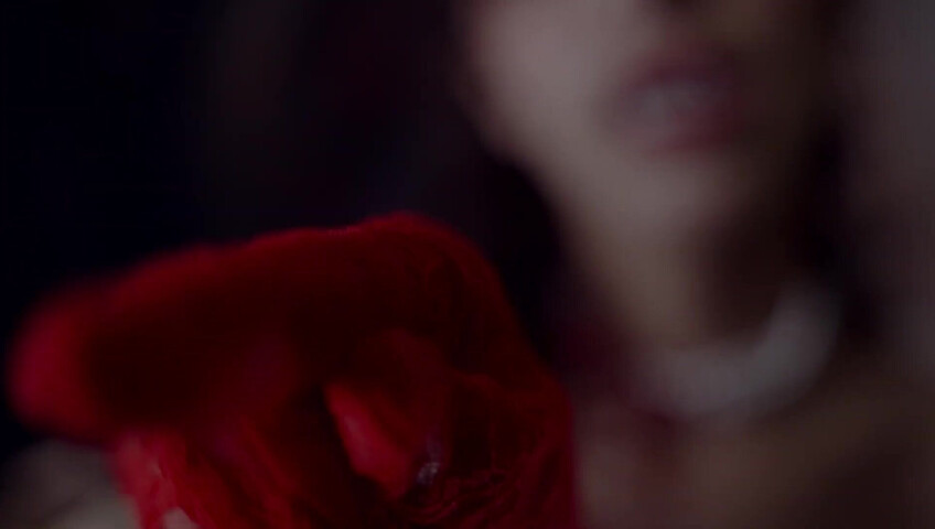 ASMR Glow - Sharon Dubois 2024-11-31 ASMR for members A Vampire Hypnotizes You