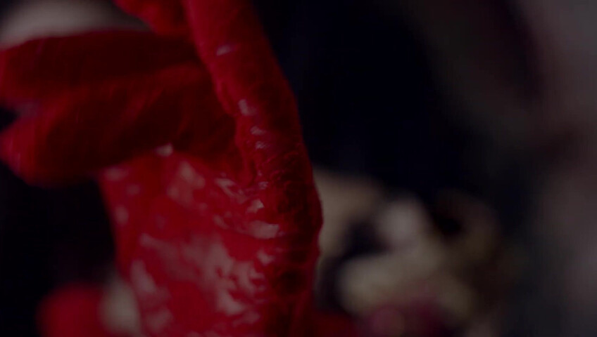 ASMR Glow - Sharon Dubois 2024-11-31 ASMR for members A Vampire Hypnotizes You