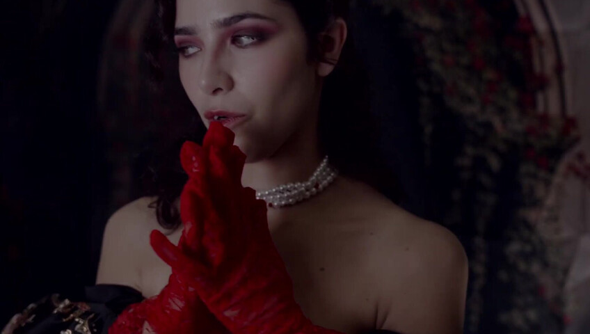 ASMR Glow - Sharon Dubois 2024-11-31 ASMR for members A Vampire Hypnotizes You