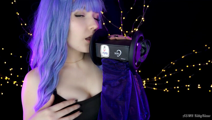 ASMR Kitty Klaw - Hot Licking & Mouth sounds