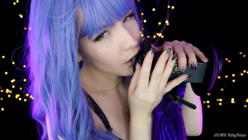 ASMR Kitty Klaw - Hot Licking & Mouth sounds