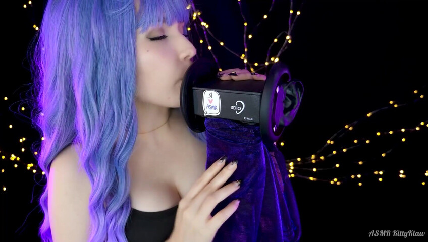 ASMR Kitty Klaw - Hot Licking & Mouth sounds