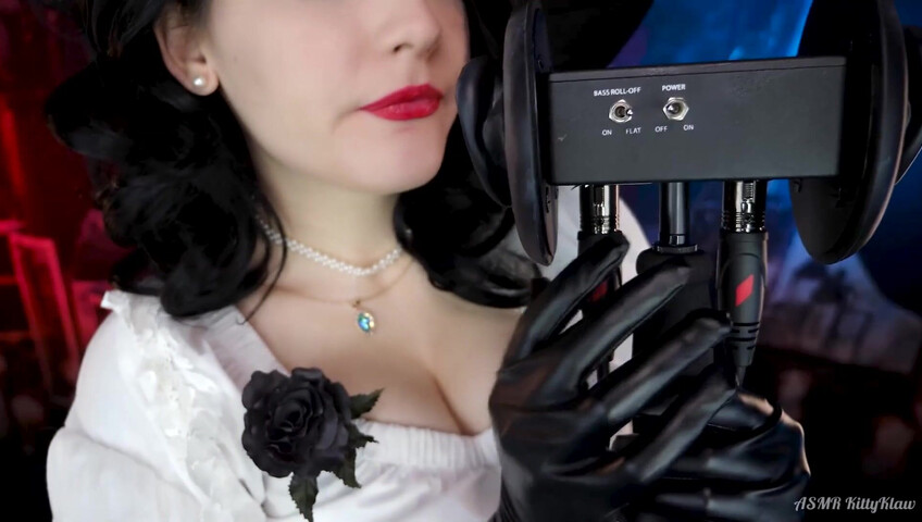 ASMR Kitty Klaw - Lady Dimitrescu Licking & Mouth sounds