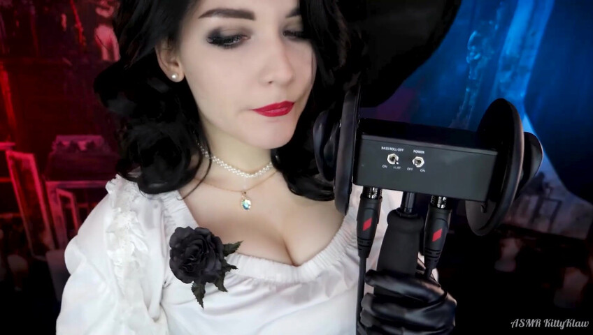 ASMR Kitty Klaw - Lady Dimitrescu Licking & Mouth sounds