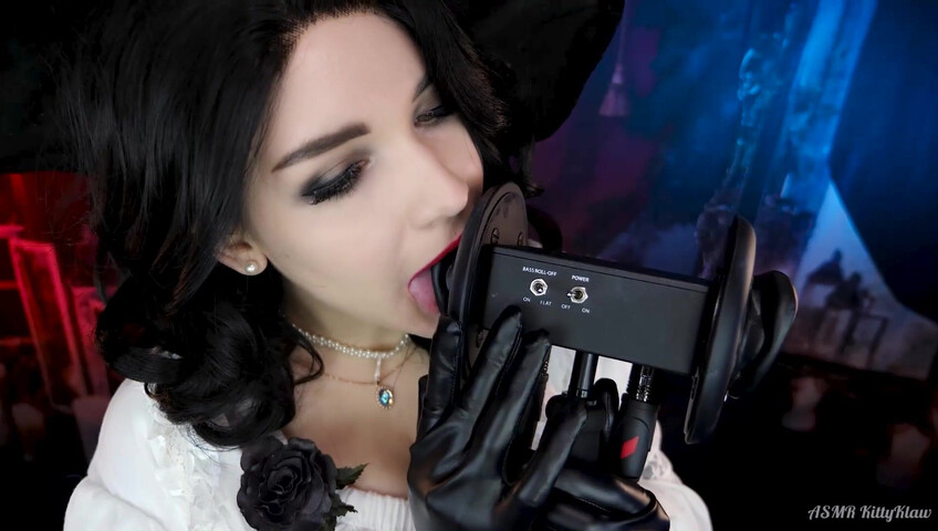 ASMR Kitty Klaw - Lady Dimitrescu Licking & Mouth sounds