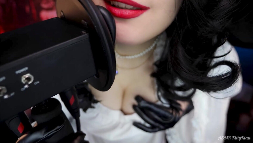 ASMR Kitty Klaw - Lady Dimitrescu Licking & Mouth sounds