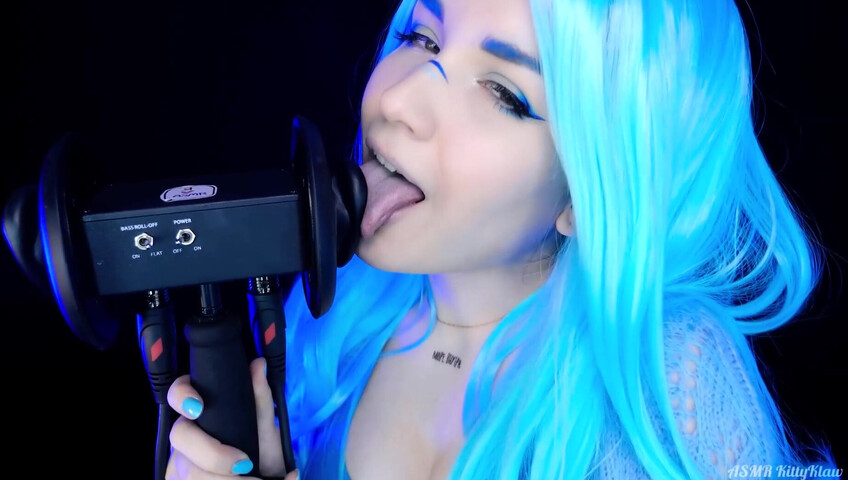 ASMR Kitty Klaw - Licking & Mouth sounds