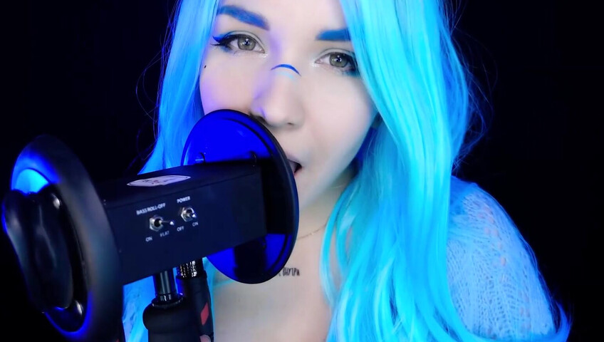 ASMR Kitty Klaw - Licking & Mouth sounds