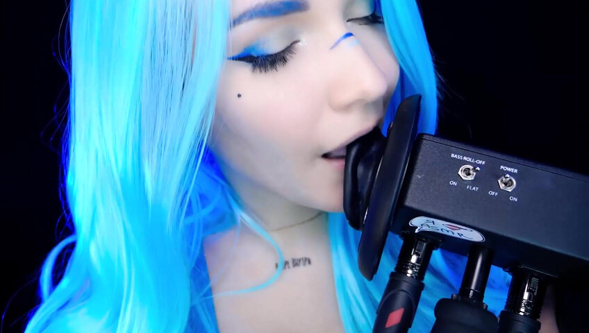 ASMR Kitty Klaw - Licking & Mouth sounds