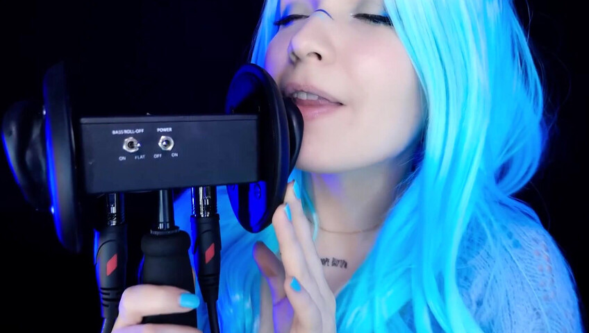 ASMR Kitty Klaw - Licking & Mouth sounds