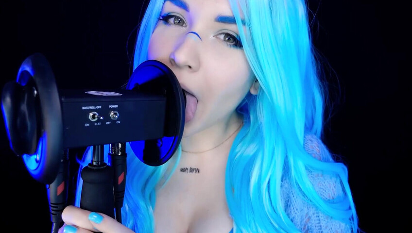 ASMR Kitty Klaw - Licking & Mouth sounds