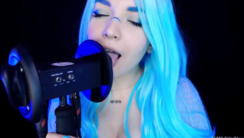 ASMR Kitty Klaw - Licking & Mouth sounds