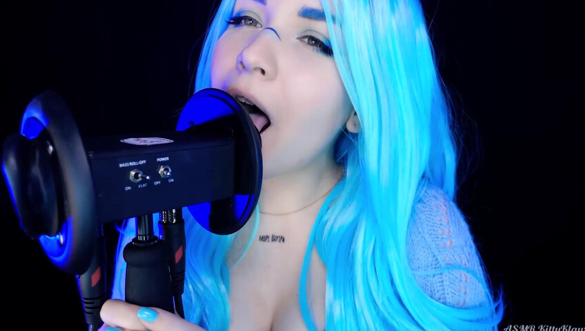 ASMR Kitty Klaw - Licking & Mouth sounds