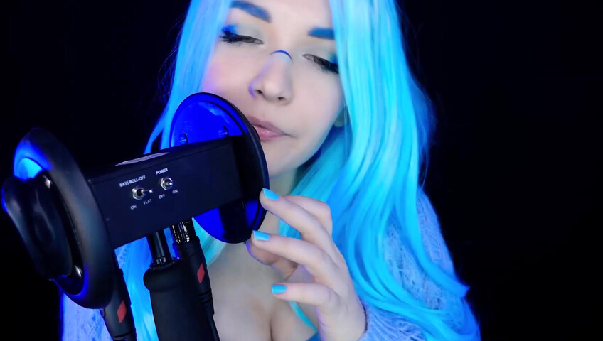 ASMR Kitty Klaw - Licking & Mouth sounds