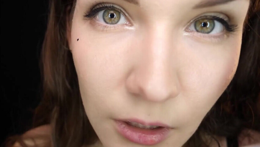 ASMR Kitty Klaw - Relax on a Hot day