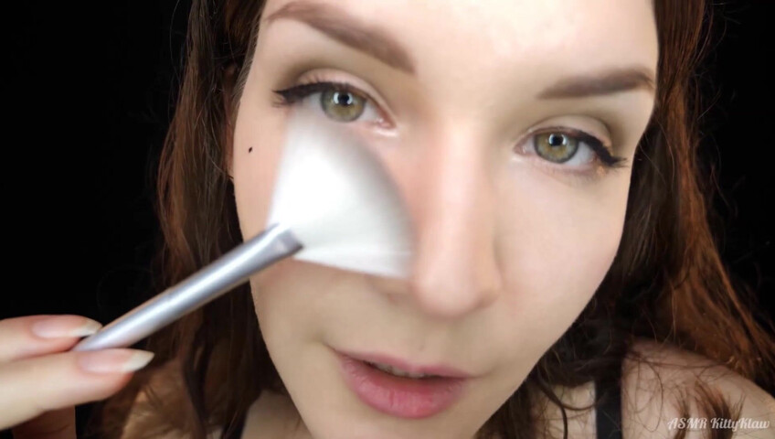 ASMR Kitty Klaw - Relax on a Hot day