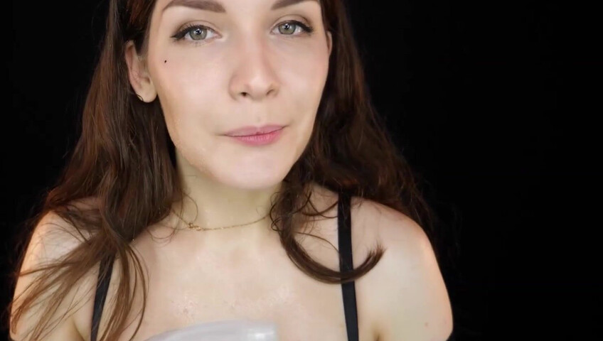 ASMR Kitty Klaw - Relax on a Hot day