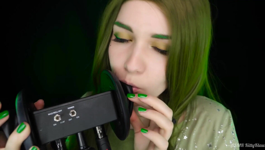 ASMR Kitty Klaw New - Licking & Mouth sounds