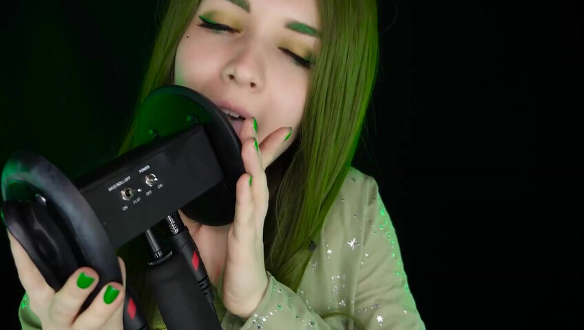 ASMR Kitty Klaw New - Licking & Mouth sounds